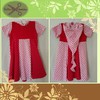 Dieses super süsse Jersey Kleidchen in der Größe 104 mit süsser kringelkaputze sucht ein süßes Mädchen das die Augen zum strahlen bringt. Das Kleidchen hat eine Länge von ca 60 cm. Preis 20€ Natürlich ist das süsse Kleidchen auf Anfrage auch in anderen Farben möglich.