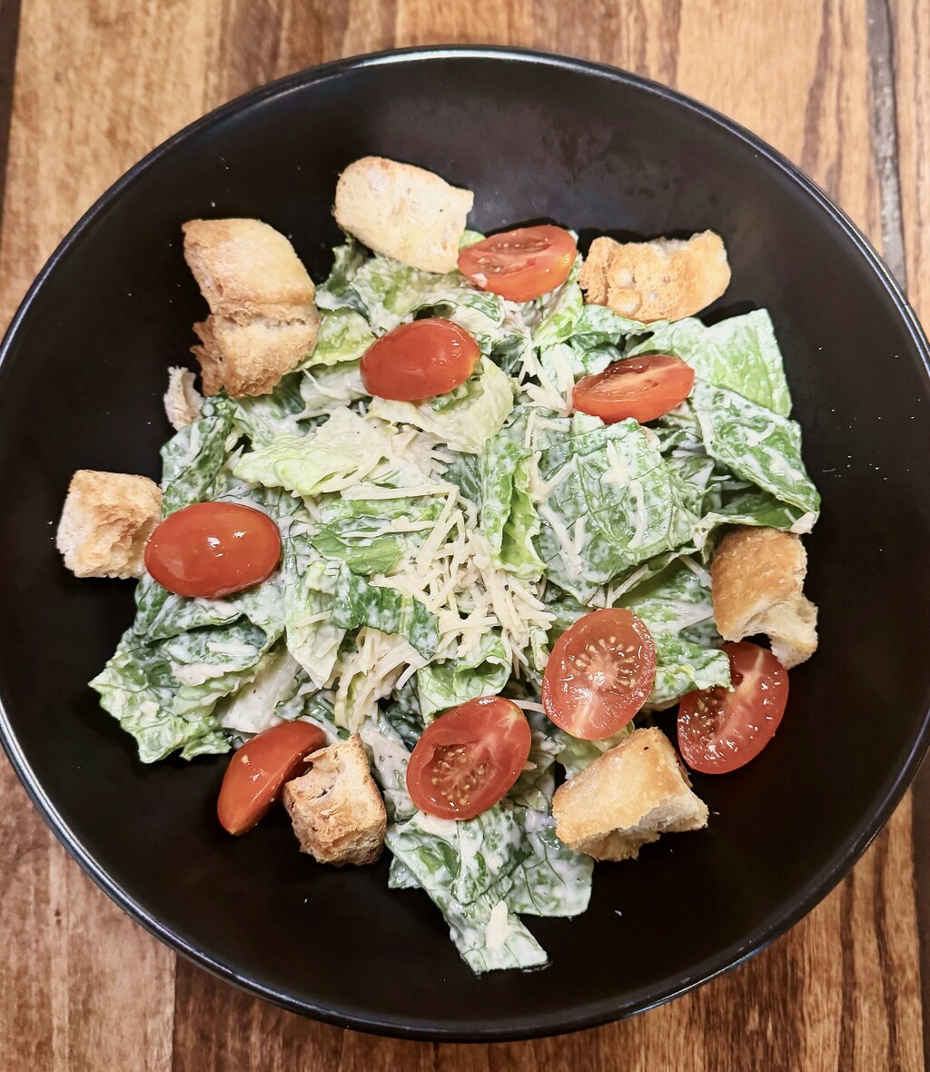 Fresh Salad in Orange Beach featuring premium local lettuce, seasonal fruits, and veggies