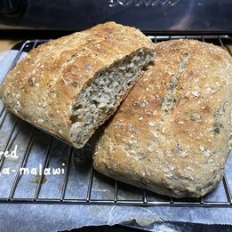 Gesundes a-Mali (anamed Malawi) Brot -mit vielen Kräutern aus dem Garten 😋 