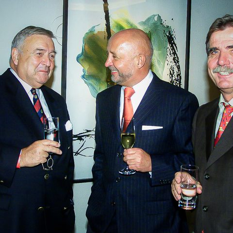 Am Abend und zur Gala fiel langsam die Anspannung von den beiden „Chef-Organisatoren“, Eberhard Wensky (links) und Alfred Weiss, ab, und sie konnten sich über den gelungenen Ablauf des Tages freuen. Bei der Betreuung der vielen Medienvertreter half Hans-Jürgen Kaufhold (rechts).