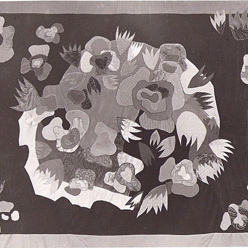 DEKORATIVE BLUMEN- UND PFLANZENMOTIVE 1, 1977, genäht