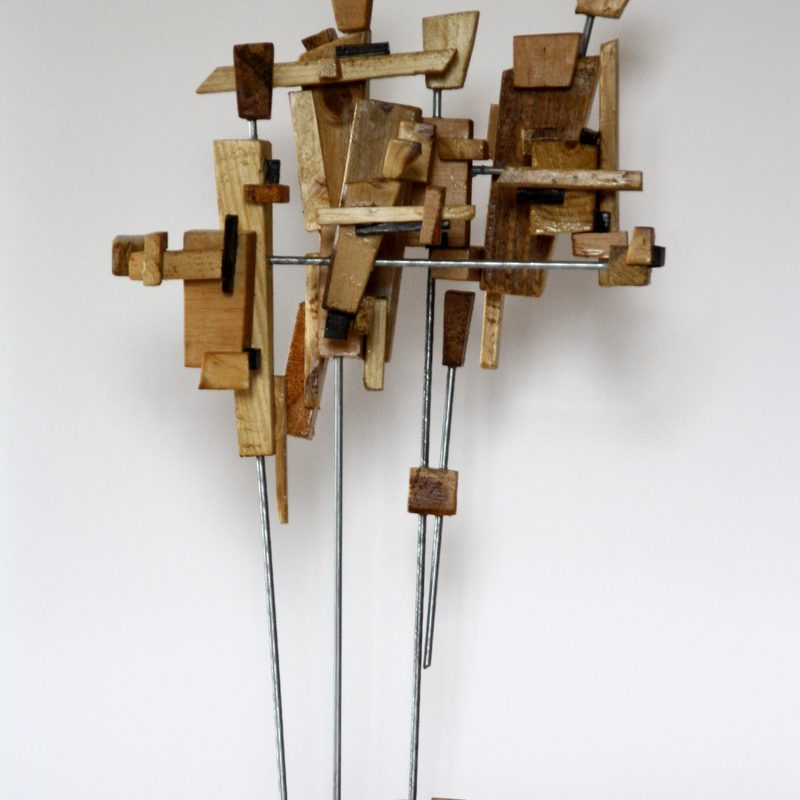 Gruppenbildnis 2011, H ca. 30 cm, Holz, Stahl, 