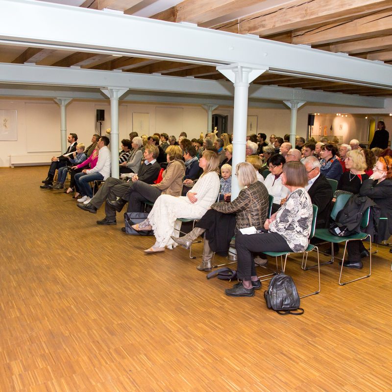 Laudatio Anna Schinzel, Vernissageabend zur Ausstellung „Versuchsweisheiten“, Stadtarchiv Dresden 16. 11.2015 