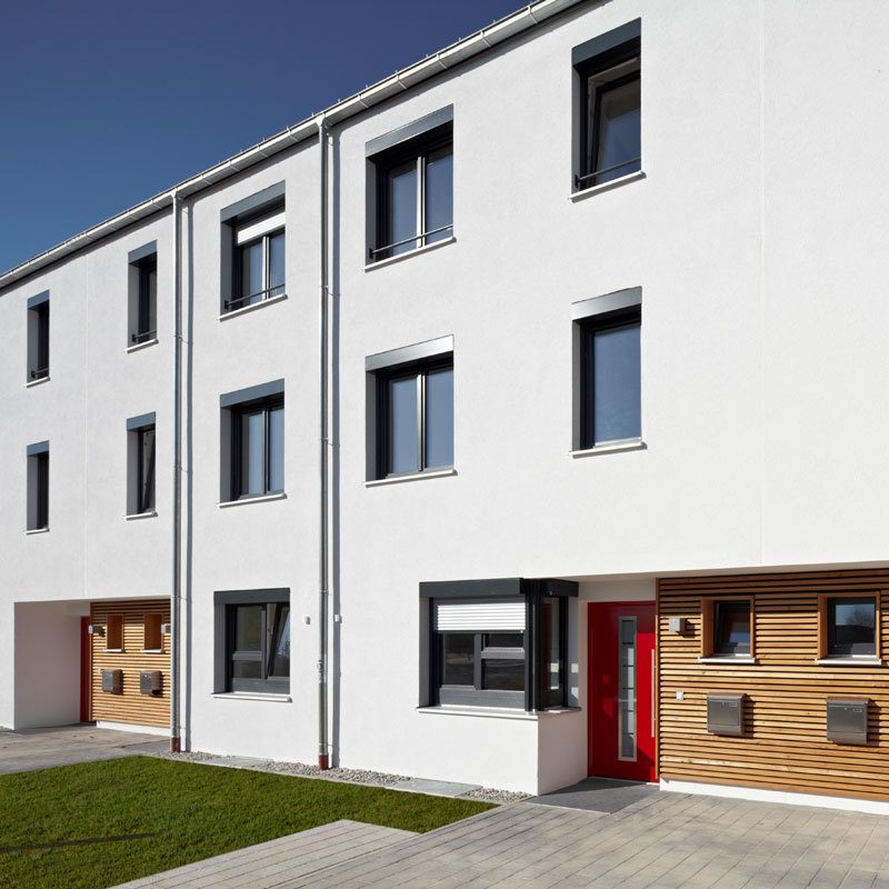 Haustüren und Fenster