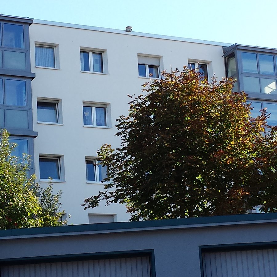 Wintergartentürme an einem Mehrfamilienhaus